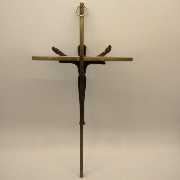 Vintage Brass Crucifix Cross Detailed Christ Figure Wall Hanging MCM - Picture 5 of 8